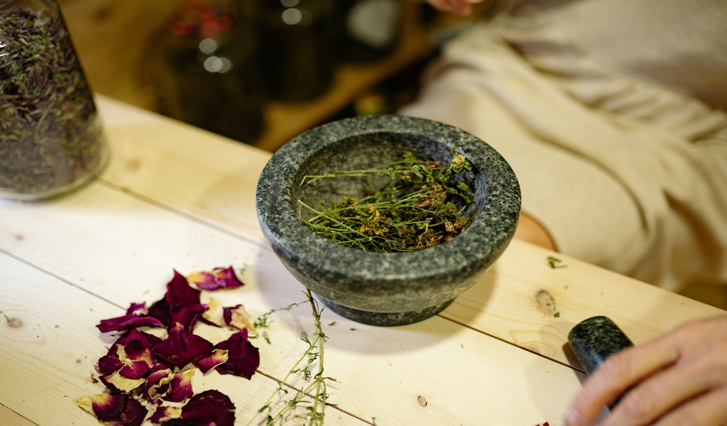 Flower Power How Wellbeing Nutrition Is Shining The Spotlight On The Therapeutic Properties Of Flowers